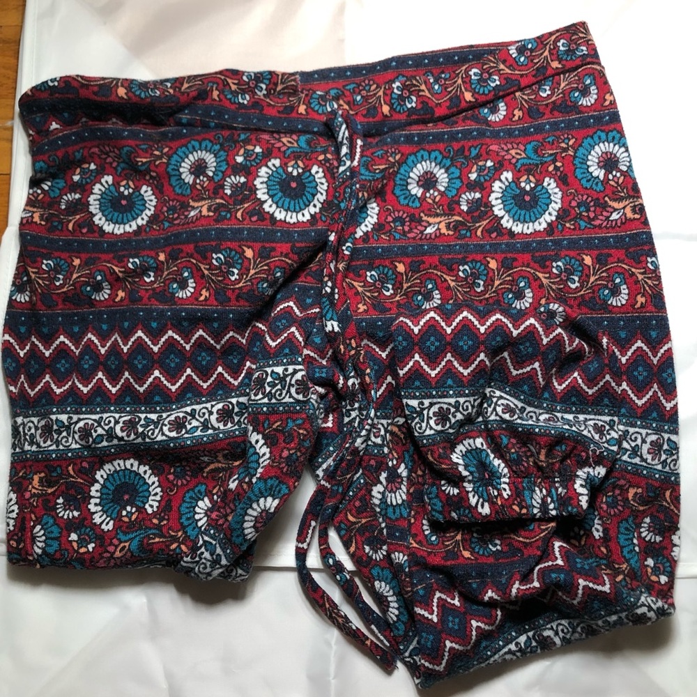 Boho-Chic cuffed pants. Warm material and very comfortable.